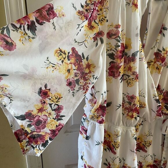 Bailey blue beige floral burgundy,yellow & green Romper fully lined V ne… - Picture 2 of 9